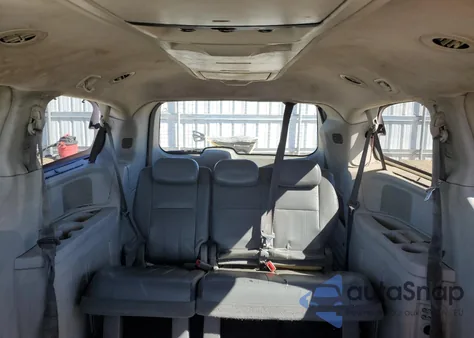 2010 Chrysler Town & Country Touring из США, поврежденный, VIN 2A4RR5DX5AR353160